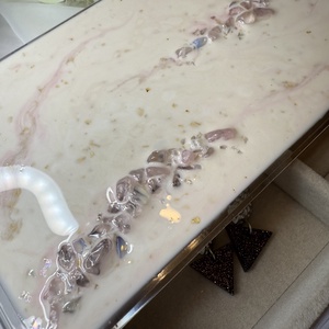Epoxy ékszertartó doboz ásványokkal - ékszer - ékszertartó - ékszerdoboz - Meska.hu