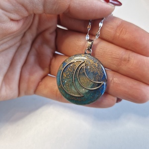 2 oldalas holdas nemesacél epoxy nyaklánc - ékszer - nyaklánc - medálos nyaklánc - Meska.hu