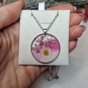 Nemesacél nyaklánc virágokkal - ékszer - nyaklánc - medálos nyaklánc - Meska.hu