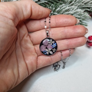 Nemesacél nyaklánc virágokkal +ajándék jesmonite szív tál - ékszer - nyaklánc - medálos nyaklánc - Meska.hu