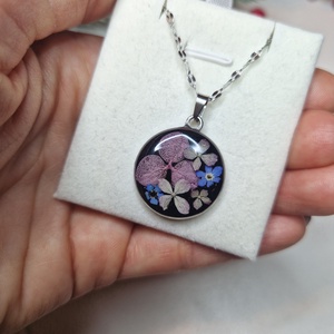 Nemesacél nyaklánc virágokkal +ajándék jesmonite szív tál - ékszer - nyaklánc - medálos nyaklánc - Meska.hu