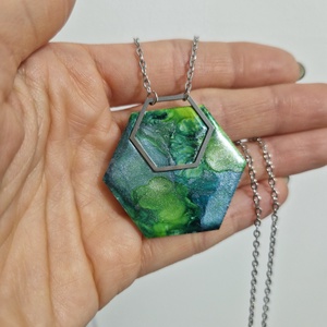 Fa alapon epoxy, nemesacél lánccal, Ékszer, Nyaklánc, Medálos nyaklánc, Ékszerkészítés, MESKA