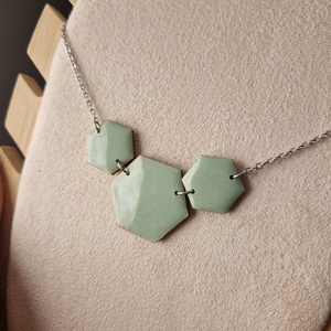 Pisztácia zöld ezüst hexa nyaklánc  - ékszer - nyaklánc - medál - Meska.hu
