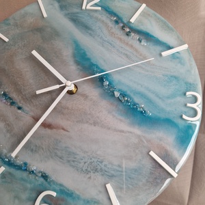Türkiz epoxy óra ásványokkal - otthon & életmód - dekoráció - fali és függő dekoráció - falióra & óra - Meska.hu