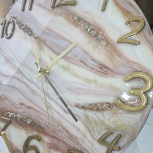 Nagy 40cm átmérőjű epoxy óra ásványokkal - otthon & életmód - dekoráció - fali és függő dekoráció - falióra & óra - Meska.hu