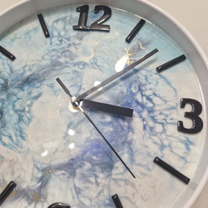 Jégtánc epoxy óra fehér kerettel 25cm átmérőjű  - otthon & életmód - dekoráció - fali és függő dekoráció - falióra & óra - Meska.hu