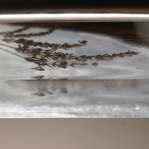 Prémium Diófa Tálaló  metál fehér levendulával - otthon & életmód - konyhafelszerelés, tálalás - sütés, főzés - vágódeszka - Meska.hu