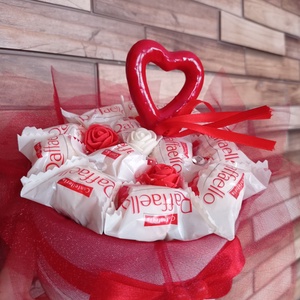 Raffaello bonbon ajándék box édesség doboz habrózsával strassz kövekkel ballagás anyák napja szülinap évforduló nőnap - otthon & lakás - dekoráció - virágdísz és tartó - virágbox, virágdoboz - Meska.hu
