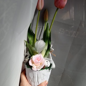 Húsvéti tulipános asztaldísz nyuszival tavaszi dekoráció, Otthon & Lakás, Dekoráció, Asztal és polc dekoráció, Asztaldísz, Virágkötés, Húsvéti gumitulipános asztaldísz nyuszival
12 cm átmérőjű, 36 cm magas.

Kínálatomban más szezonáli..., MESKA