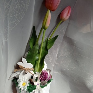 Húsvéti tulipános asztaldísz nyuszival tavaszi dekoráció, Otthon & Életmód, Dekoráció, Asztal és polc dekoráció, Asztaldísz, Virágkötés, MESKA
