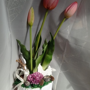 Húsvéti tulipános asztaldísz nyuszival tavaszi dekoráció - otthon & életmód - dekoráció - asztal és polc dekoráció - asztaldísz - Meska.hu