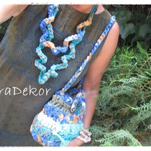 Batikolt, kékes türkiz nyakláncok - ékszer - nyaklánc - medálos nyaklánc - Meska.hu