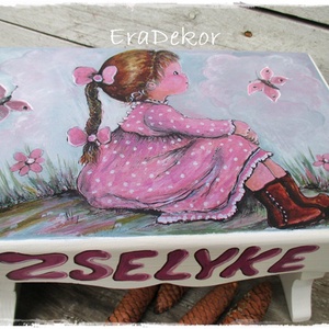 Névre szóló mesés sámli kislányok   - játék & sport - keresztelőajándékok - Meska.hu