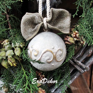 Kreatív gömb  karácsonyfadísz 1db - karácsony - karácsonyi lakásdekoráció - karácsonyfadíszek - Meska.hu