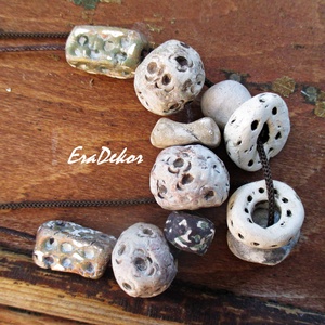 Tengeri kövek, szürkés fehér bohémia - ékszer - nyaklánc - hosszú nyaklánc - Meska.hu