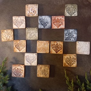 Rusztikus ornamentika - karácsonyfadíszek 8 db/szett - karácsony - karácsonyi lakásdekoráció - karácsonyfadíszek - Meska.hu