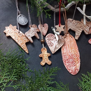 Tradicionális rusztikus karácsonyfadíszek 18 db/szett, Karácsony, Karácsonyi lakásdekoráció, Karácsonyfadíszek, Festett tárgyak, MESKA