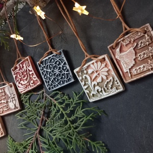 Rusztikus ornamentika - karácsonyfadíszek 6 db/szett - karácsony - karácsonyi lakásdekoráció - karácsonyfadíszek - Meska.hu