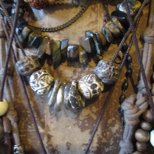 Rusztikus szürke és fekete árnyalatok  - ékszer - nyaklánc - hosszú nyaklánc - Meska.hu