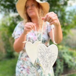 Nagy méretű, szív küldi szívnek szívesen - otthon & életmód - dekoráció - ajtó- és ablak dekoráció - ablakdísz - Meska.hu