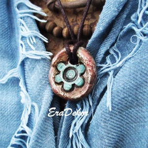 Türkiz és bronz inda nyaklánc, Ékszer, Nyaklánc, Medálos nyaklánc, Festett tárgyak, MESKA