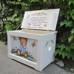 Fiú macis  játéktároló  láda, ajándék  keresztelőre - Meska.hu