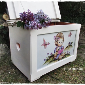 Az olvasó kislány cicája , Baba - mama, Babaszobabútor, Játéktároló, Festett tárgyak, MESKA