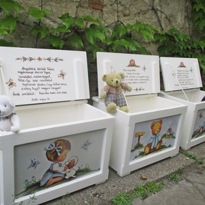 Névre szóló játéktároló láda  kislányoknak keresztelőre szülinapra - baba - mama - keresztelő kellékek - keresztelőajándékok - Meska.hu