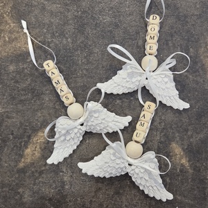 Névre szóló karácsonyfadísz - Angyalszárny  - karácsony - karácsonyi lakásdekoráció - karácsonyfadíszek - Meska.hu