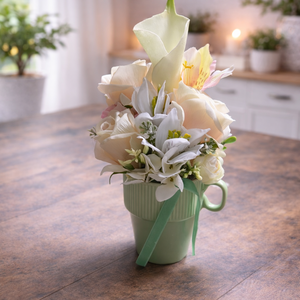 Pasztell zöld csésze, Otthon & Életmód, Dekoráció, Asztal és polc dekoráció, Asztaldísz, Virágkötés, MESKA