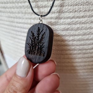 Diófa nyaklánc gravírozott , Ékszer, Nyaklánc, Medálos nyaklánc, Ékszerkészítés, Famegmunkálás, MESKA