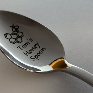 Egyedi gravírozott teáskanál - otthon & életmód - konyhafelszerelés, tálalás - tálalás - kanál & villa - Meska.hu