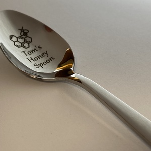 Egyedi gravírozott teáskanál - otthon & életmód - konyhafelszerelés, tálalás - tálalás - kanál & villa - Meska.hu