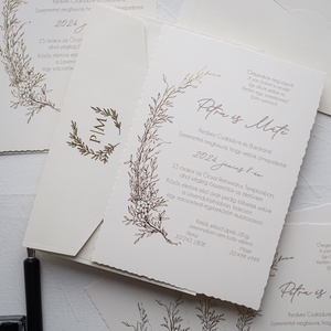 Elegáns esküvői meghívó, aranyozott mintával,  krémszínű borítékkal. - esküvő - meghívó & kártya - meghívó - Meska.hu