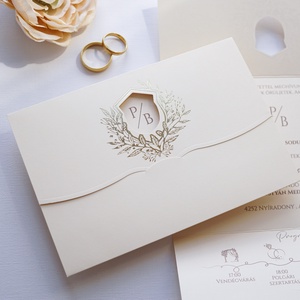 Kinyitható arany leveles esküvői meghívó, kivágott középső résszel, krém és arany meghívó, aranyprégelt mintával, Esküvő, Meghívó & Kártya, Meghívó, Papírművészet, Fotó, grafika, rajz, illusztráció, MESKA