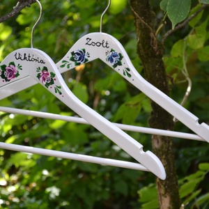 Esküvői vállfa névvel és dátummal , Esküvő, Ruha, Vállfa, Festészet, MESKA