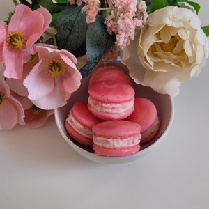 Macaron illatviasz, málnás panna cotta illattal, Otthon & Életmód, Gyertya, illat, aroma, Illatviasz, Gyertya-, mécseskészítés, MESKA