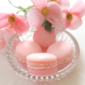 Macaron illatviasz fekete cseresznye illattal, Otthon & Életmód, Gyertya, illat, aroma, Illatviasz, Gyertya-, mécseskészítés, MESKA