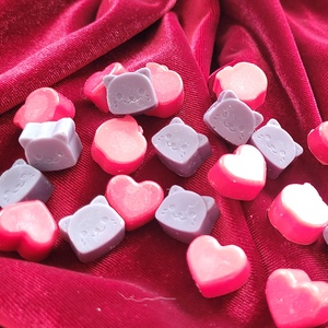 Lovely black cat almás illatviasz - otthon & életmód - gyertya, illat, aroma - illatviasz - Meska.hu Lovely black cat almás illatviasz - otthon & életmód - gyertya, illat, aroma - illatviasz - Meska.hu