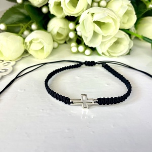 Minimalista kereszt karkötő fekete  makramé  állítható méret - Meska.hu