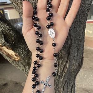  Egyedi gyöngyös rózsafüzér  személyre szabható névvel, Ékszer, Nyaklánc, Monogram & Névnyaklánc, Ékszerkészítés, Gyöngyfűzés, gyöngyhímzés, MESKA