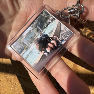 A Legszemélyesebb Emlék: Kétoldalú Fényképes Kulcstartó Szeretteidnek - otthon & életmód - papír, írószer - album & fotóalbum - Meska.hu