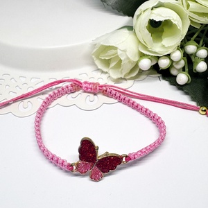 Csillogó Bordó Pillangós Makramé Karkötő  Lágy Rózsaszín Szatén Zsinórral, Ékszer, Karkötő, Karkötő medállal, Csomózás, Ékszerkészítés, MESKA