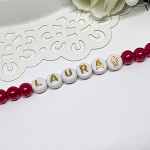 Egyedi Névre Szóló Gyöngyös Kulcstartó  LAURA Keresztes Medállal (Techla Gyöngy), Táska & Tok, Kulcstartó & Táskadísz, Kulcstartó, Ékszerkészítés, Gyöngyfűzés, gyöngyhímzés, MESKA