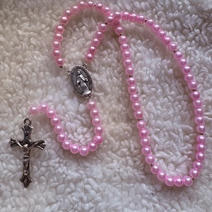  Egyedi gyöngyös rózsafüzér rózsaszín  személyre szabható névvel , Ékszer, Nyaklánc, Monogram & Névnyaklánc, Ékszerkészítés, Gyöngyfűzés, gyöngyhímzés, MESKA