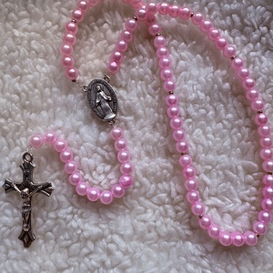  Egyedi gyöngyös rózsafüzér rózsaszín  személyre szabható névvel  - ékszer - nyaklánc - monogram & névnyaklánc - Meska.hu