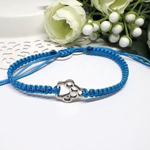 Makramé fonott karkötő  tapancsos kék  - ékszer - karkötő - gyöngyös karkötő - Meska.hu