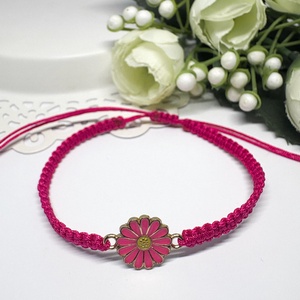 Makramé Karkötő Virág Medállal  - ékszer - karkötő - karkötő medállal - Meska.hu