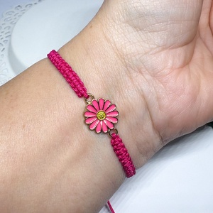 Makramé Karkötő Virág Medállal  - ékszer - karkötő - karkötő medállal - Meska.hu