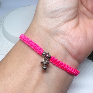 Fonott makramé karkötő cumi medállal pink , Ékszer, Karkötő, Fonott karkötő, Csomózás, Ékszerkészítés, MESKA